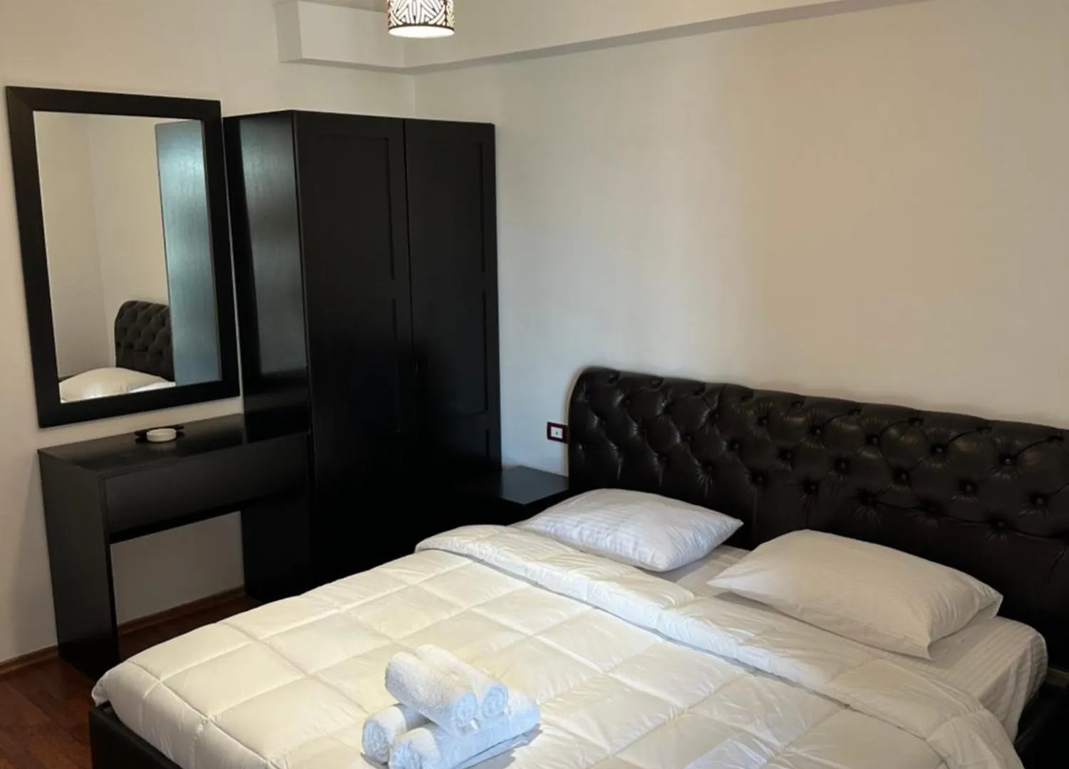 Monte Cristo Skypool Hotel Sarande